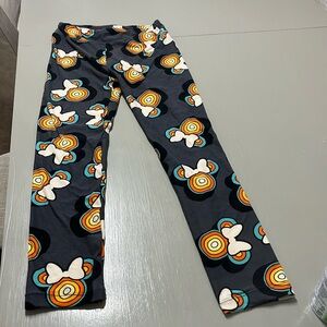 LulaRoe Minnie Mouse print leggings one size.  Never used